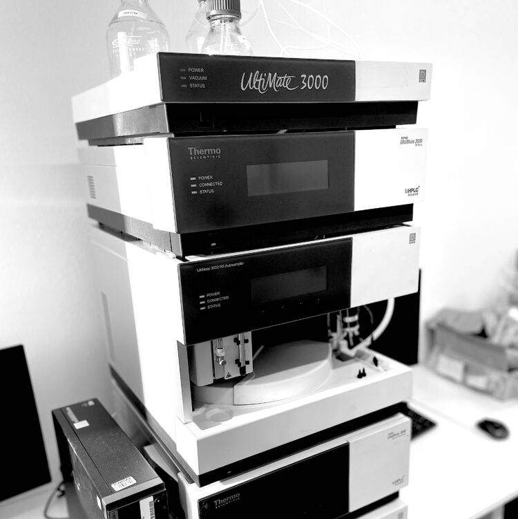Kurs 2 – HPLC/U-HPLC w praktyce. Poziom średnio zaawansowany: optymalizacja metod, detekcja i przygotowanie próbek 3 HPLC